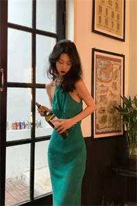 老婆把婚房改成骨灰房，还让我和她去世父母住一起 全集