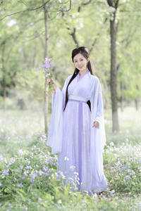 被诅咒后我附身死对头锁骨上红痣顾君昊阿飘结局+番外