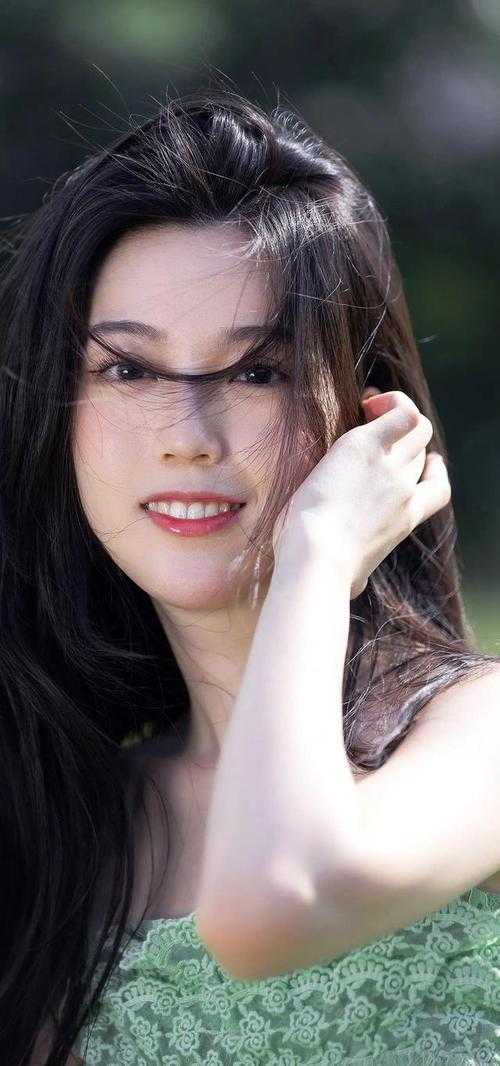 替未婚夫下乡三年，他开着小汽车迎娶白月光结局+番外