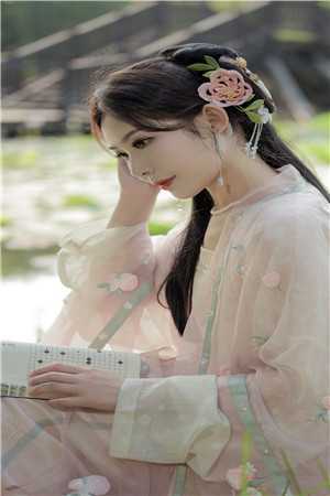 骗证结婚：委身七十老头，女儿放火复仇热门