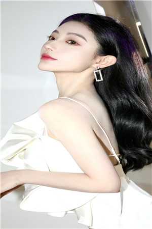 神兽猫人间历险记灵儿楚楚最新章节列表
