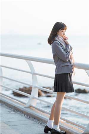 数据饲养员与病毒少女殷昊热门无删减+无广告
