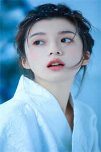 我登顶成龙后，女将军跪求原谅全局