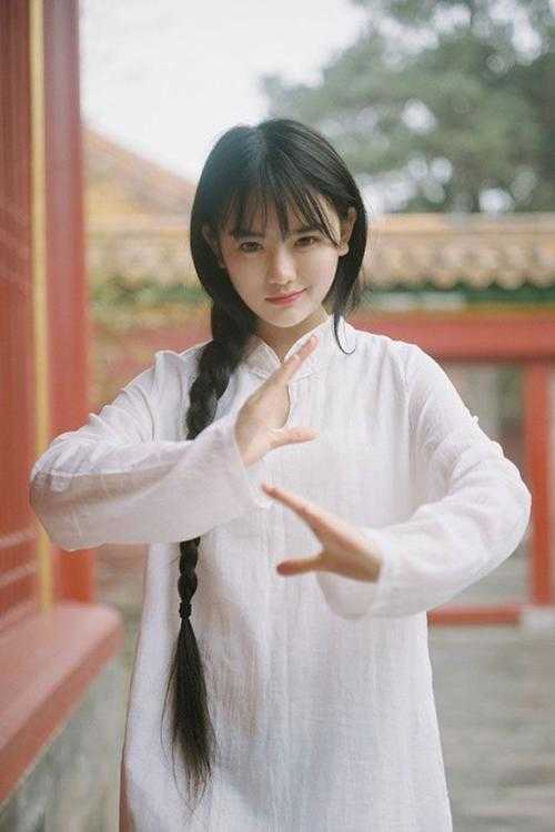 夫君逃婚后，我拐来他养父成婚全局