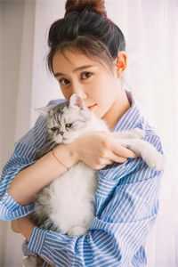 被群嘲后，顶流穿我的拼夕夕告白陈妍欢白富美结局+番外