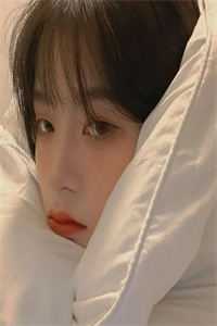 穿成黑红女星后我翻红了结局+番外